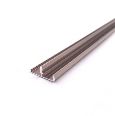 16.3mm Tはアルミニウム正方形の端のトリムの磨く形成のプロフィールを形づける