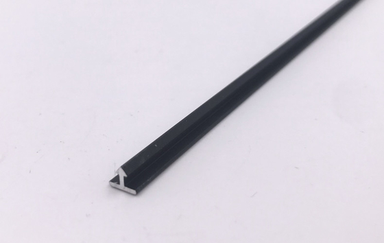 6mm Tはアルミニウム トリムの放出の銀製の陽極酸化された許容0.12mmを形づける