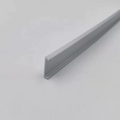 18mm Uはアルミニウム トリムのプロフィールの装飾的な研ぐタイルを形づける